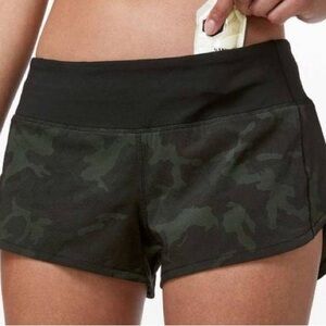 Lululemon 2.5” Speed Up Shorts Low